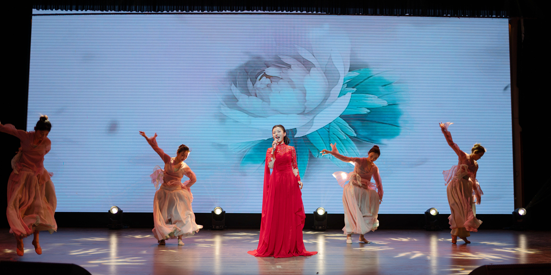 13 春满新时代.j-3pg_副本.jpg